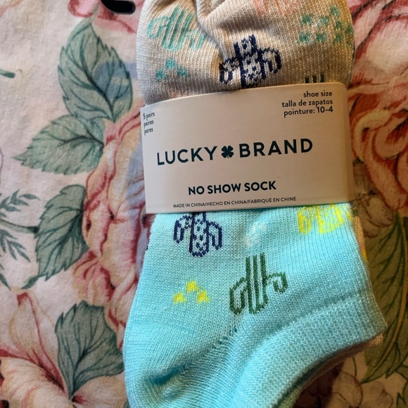 Lucky Brand Accessories - NWT Lucky Brand Women’s No Show Socks - Cream and Blue